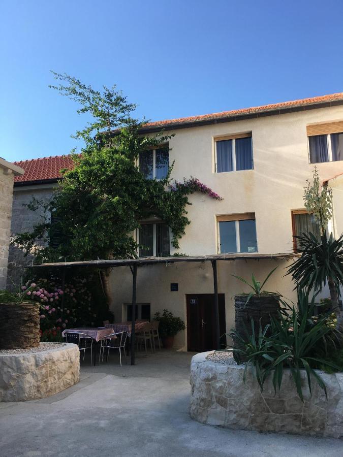 Sobe Gorana Hotel Zivogosce Bagian luar foto