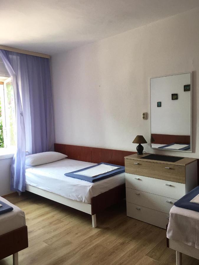 Sobe Gorana Hotel Zivogosce Bagian luar foto