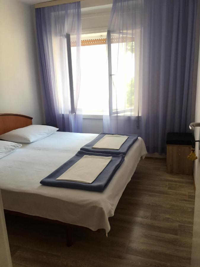 Sobe Gorana Hotel Zivogosce Bagian luar foto