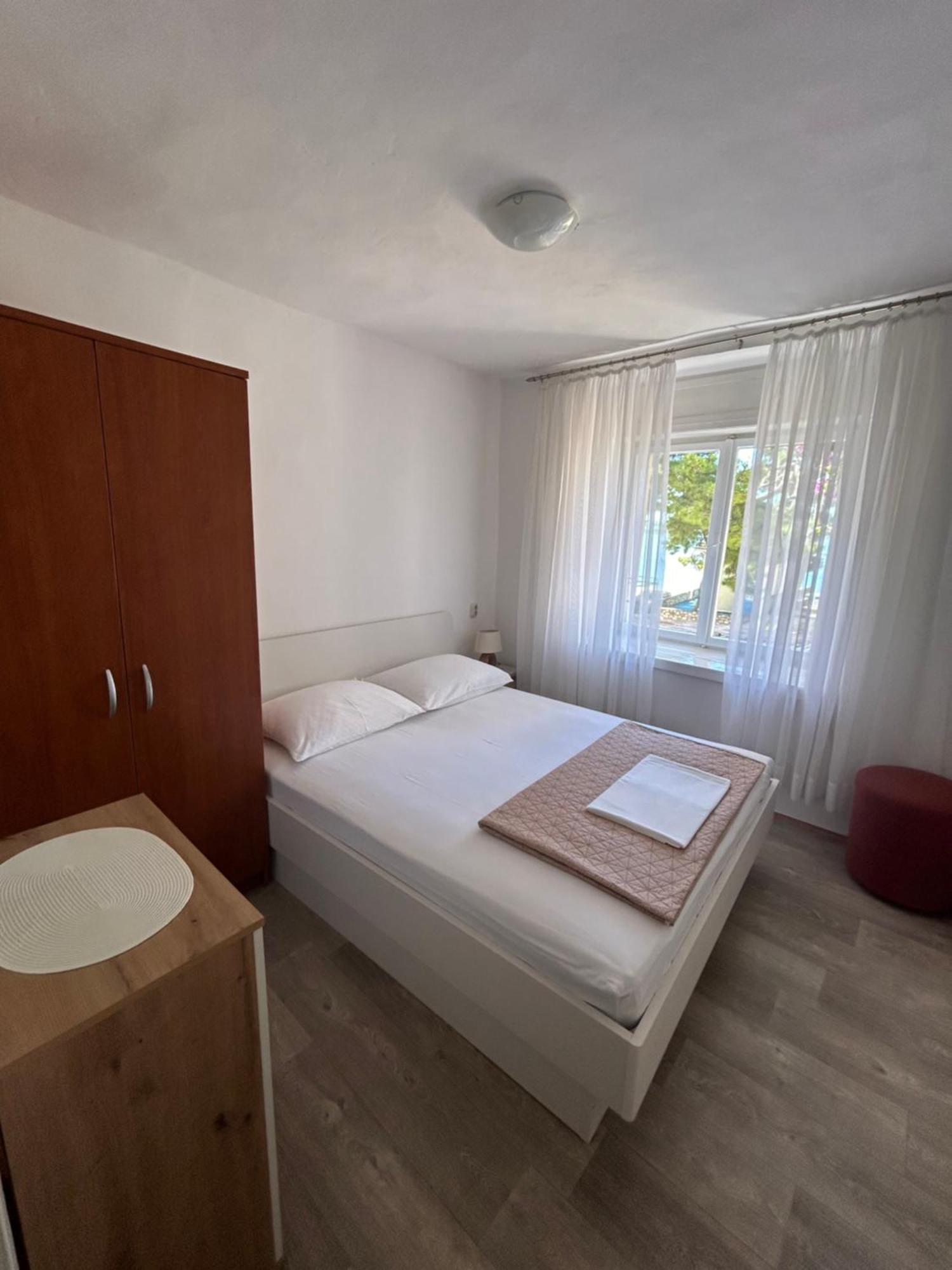 Sobe Gorana Hotel Zivogosce Bagian luar foto