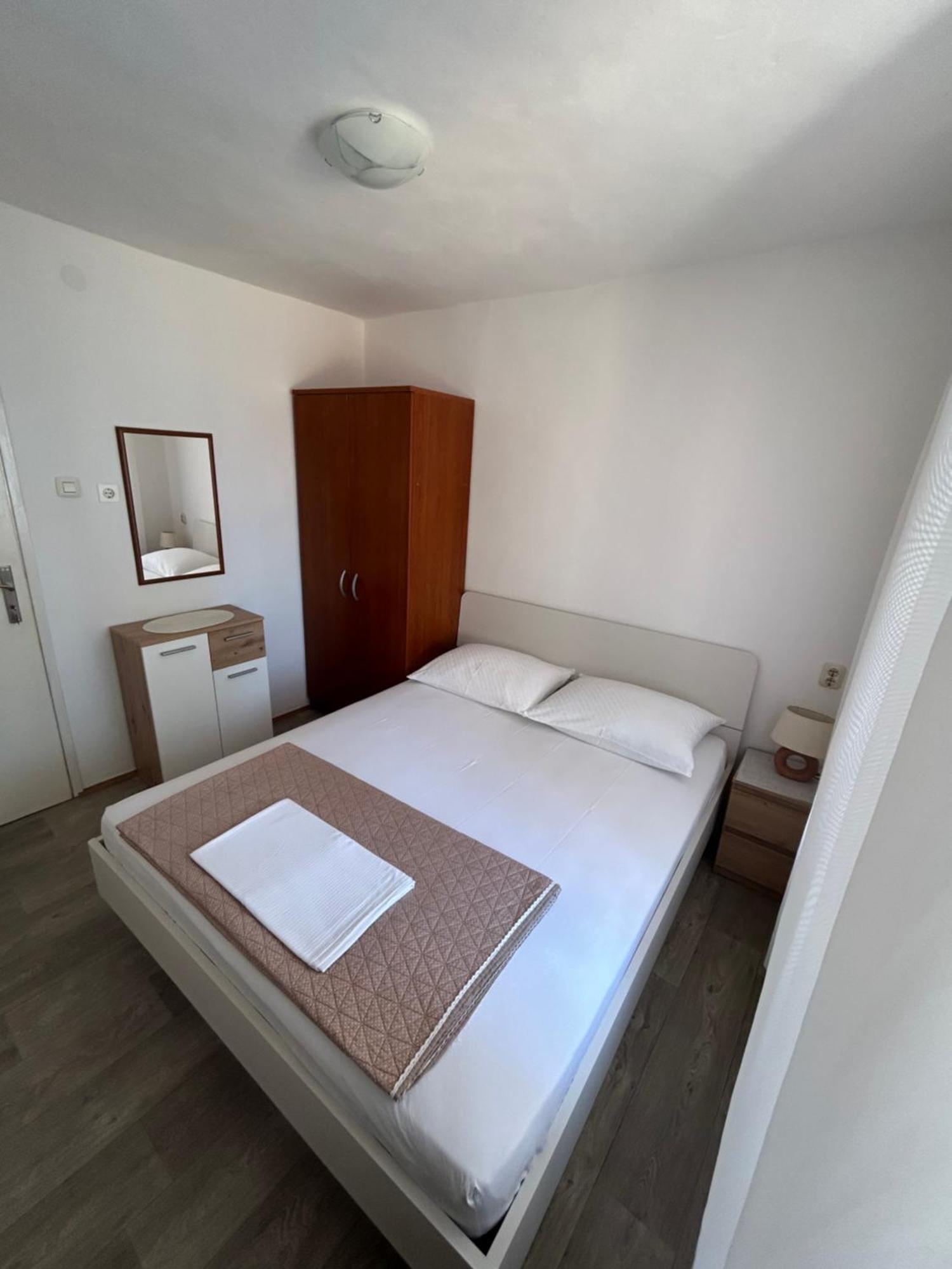Sobe Gorana Hotel Zivogosce Bagian luar foto
