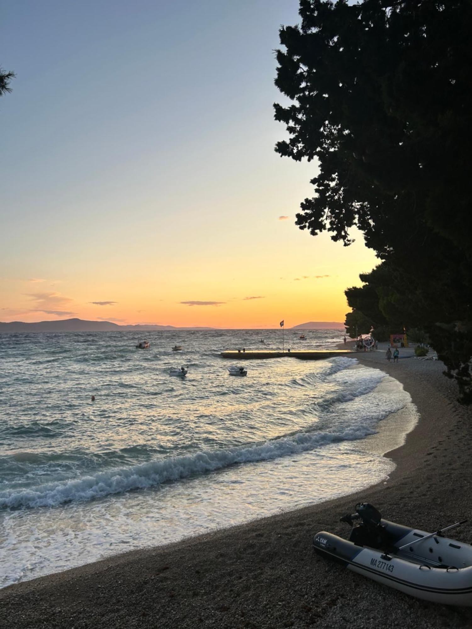 Sobe Gorana Hotel Zivogosce Bagian luar foto