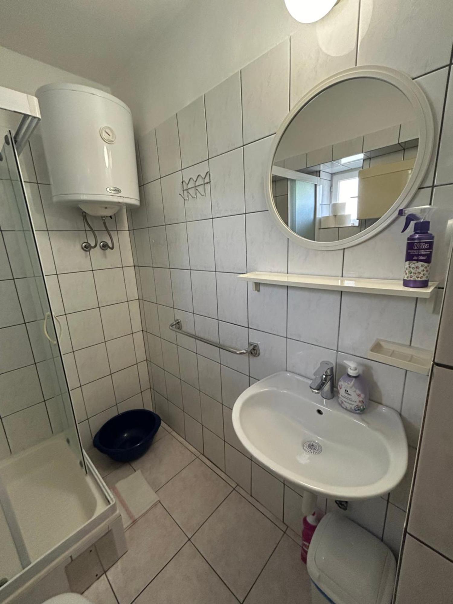 Sobe Gorana Hotel Zivogosce Bagian luar foto